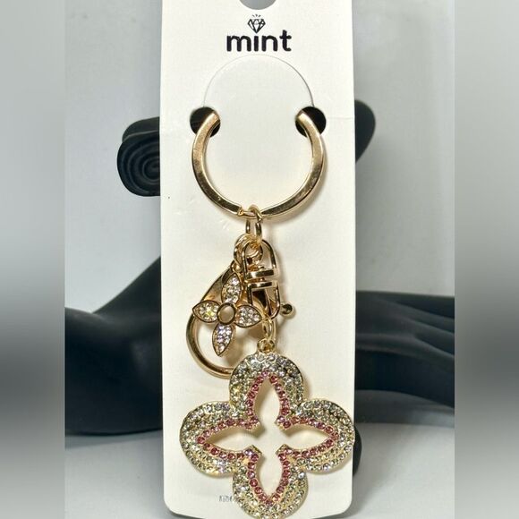 BAG CHARM Crystal Clover Keychain Charm - Pink & Gold Accent - Picture 4 of 7